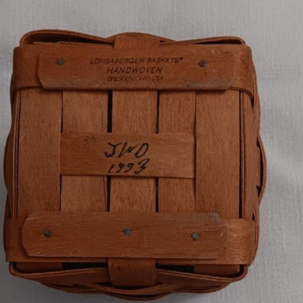 Longaberger Basket -Mini, Signed JWD 1993 , with original Longaberger liner